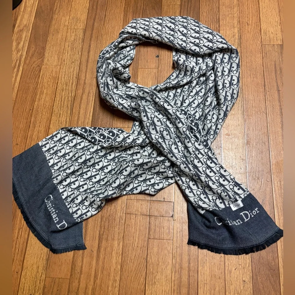 Christian Dior Oblique Blue Marine scarf - Picture 3 of 9